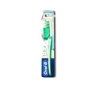 ORAL B Classic Care Spazzolino Manuale 40 Testina Media