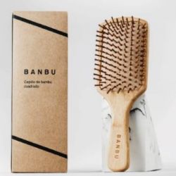 BANBU spazzola di bambù e caucciù naturale quadrata.